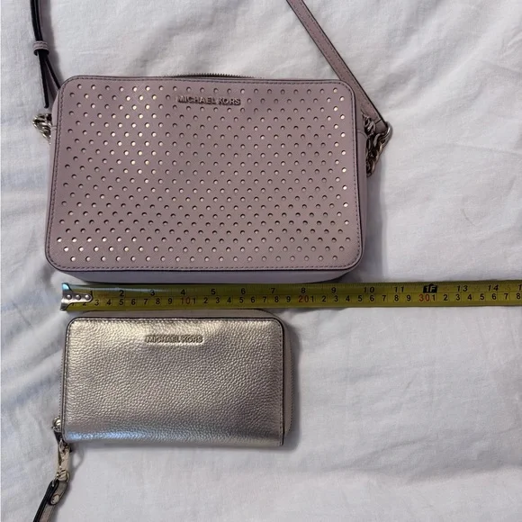 Michael Kors Jet Set East West Leather Crossbody with Michael Kors Gold Wallet - Picture 12 of 12